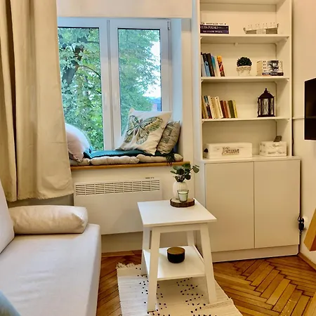 Apartment Next To Main Station